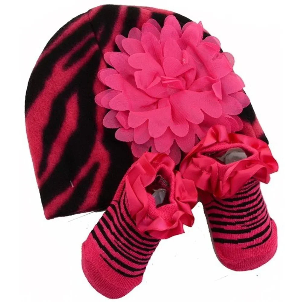 NEW Pink Zebra Beanie Hat & Sock Gift Set Infant 0-6 Months